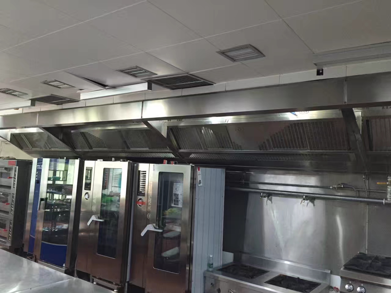 唐拉雅秀大酒店宴會廳廚房